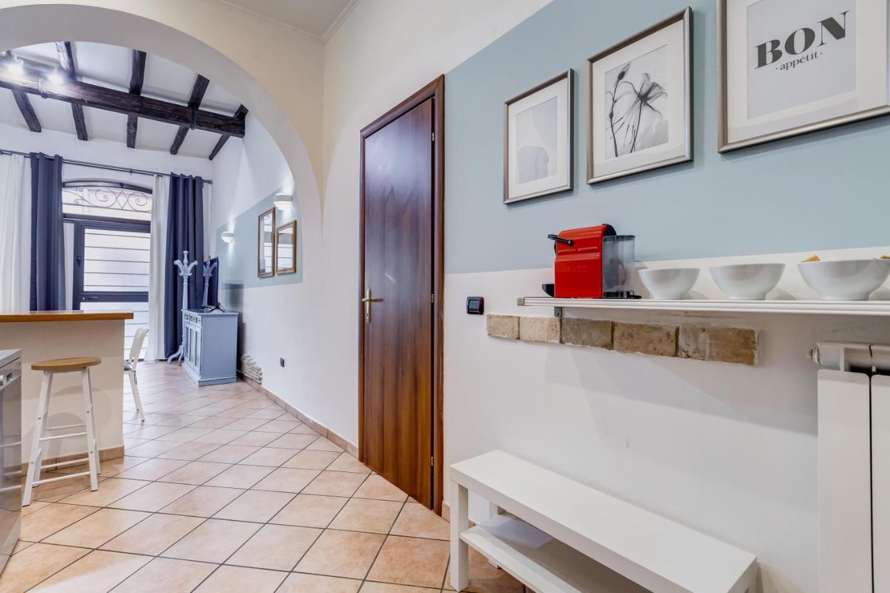Coliseum Rome Apartments ภายนอก รูปภาพ